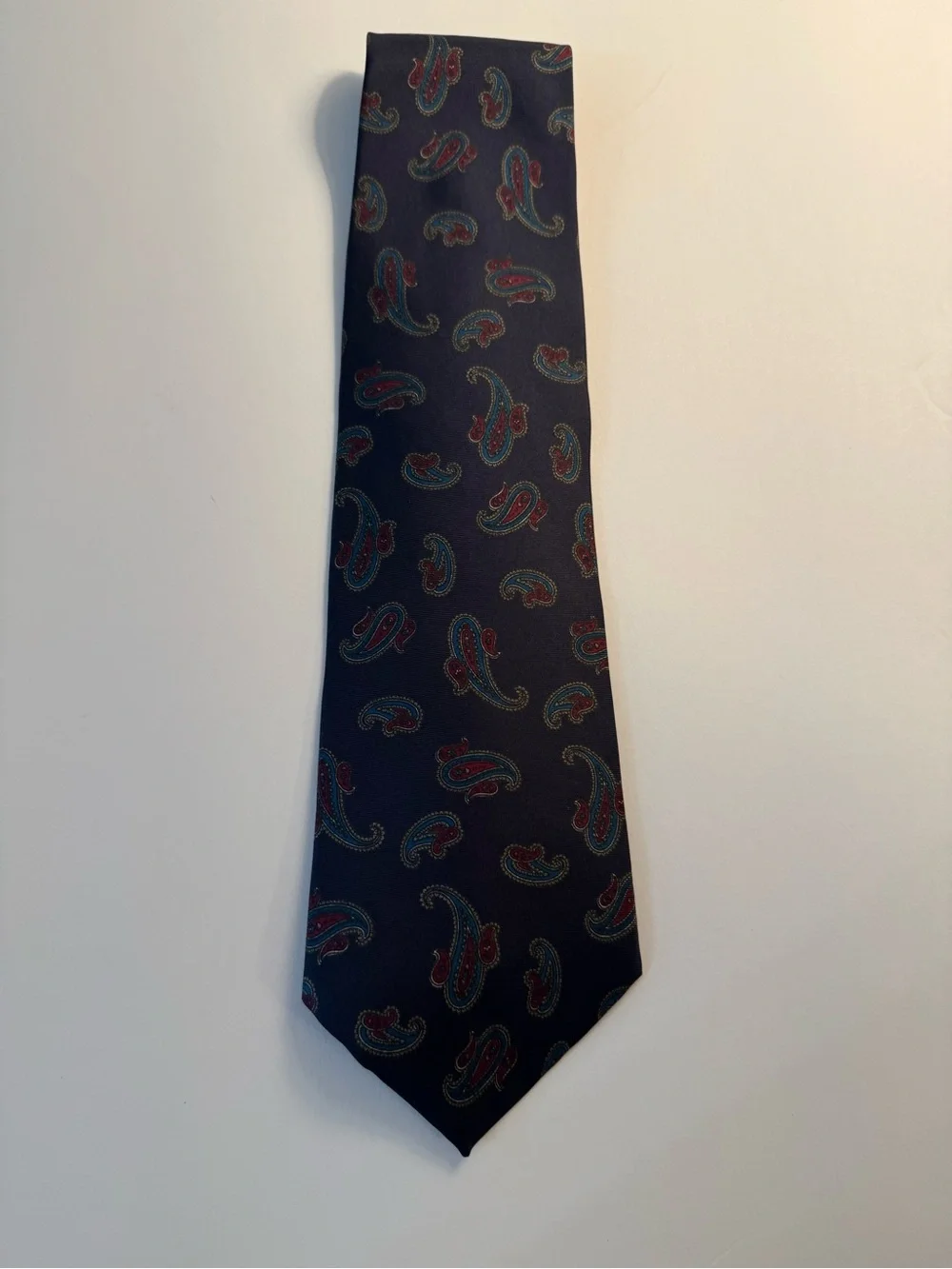 Vintage 100% silk Wembley Mens Neck Tie